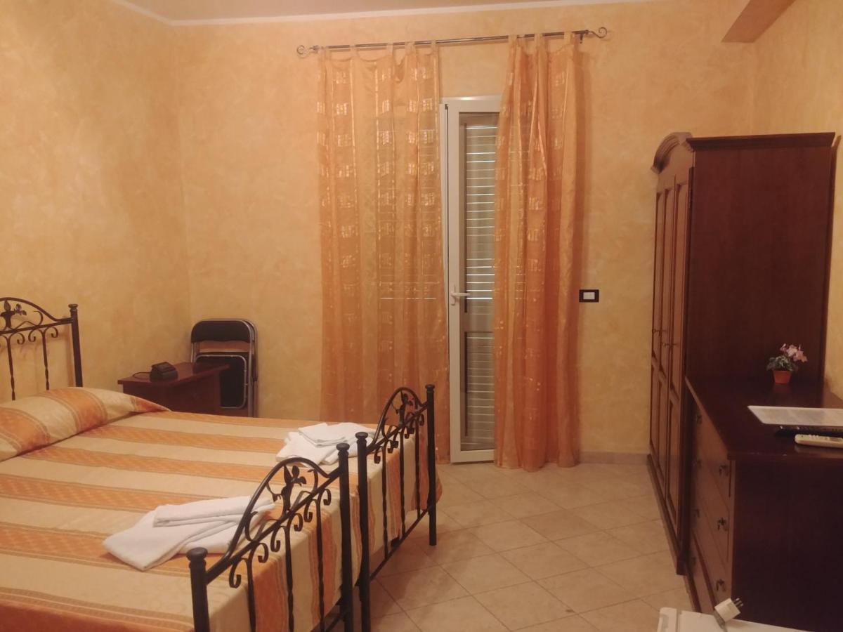 Paradise House Bed & Breakfast Calatabiano Exterior photo